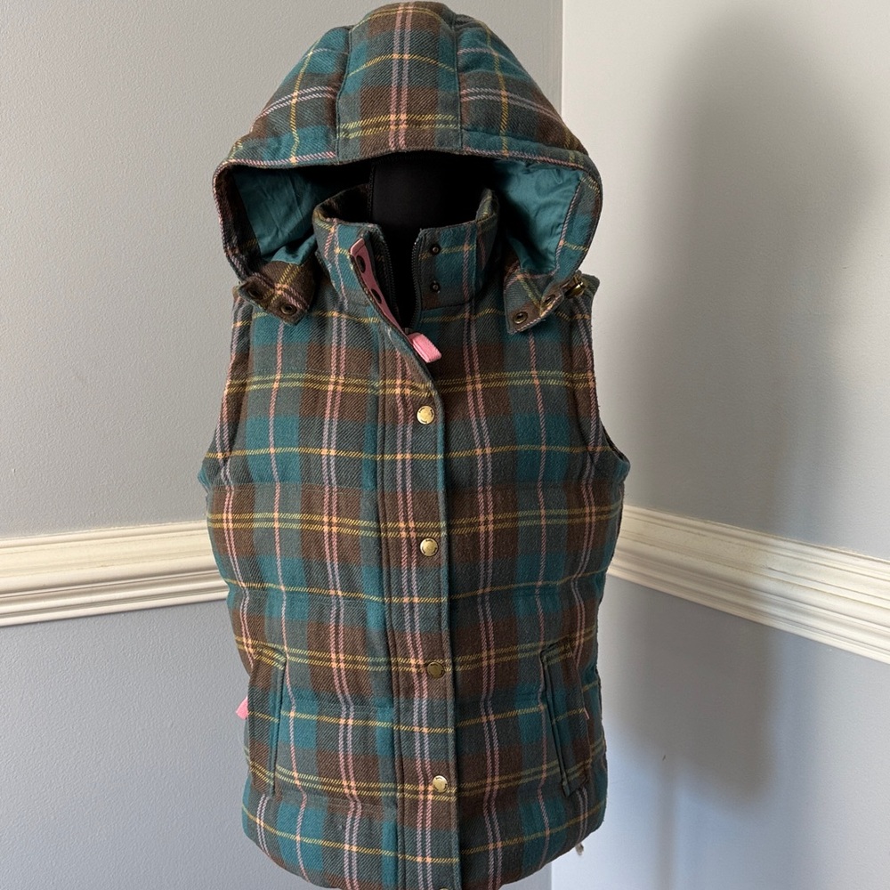 Boden Plaid Hooded Puffer Vest- Teal & Brown. Down, Feathers and Wool